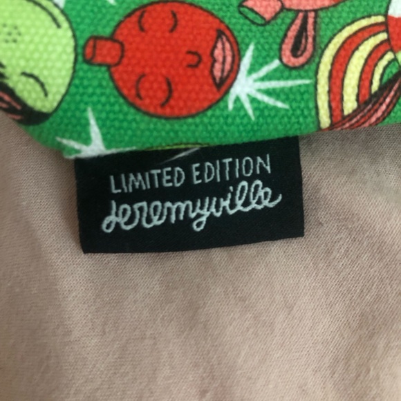 3/$20 ❤️ KIEHL’S - Jeremyville Limited Edition Makeup Bag - Picture 4 of 5